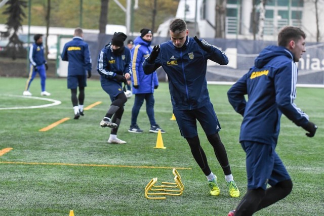 Trening piłkarzy Arki Gdynia na Narodowym Stadionie Rugby (13.01.2021)