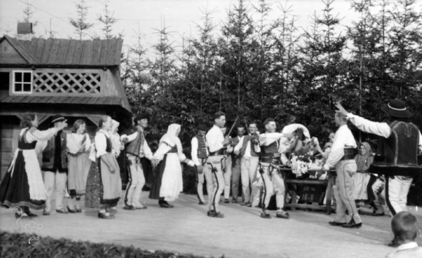Pokazy tańca góralskiego, 1932

Ponad 180 tysięcy fotografii...