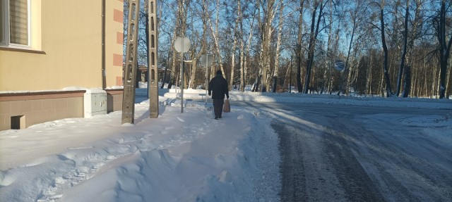 Chodnik przy posesji ZGM od strony ul. Orzeszkowej, wtorek 16 stycznia
