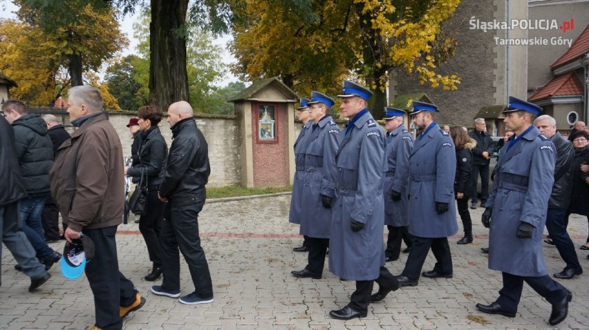 Pogrzeb policjanta w Tarnowskich Górach. Zginął tragicznie jadąc na służbę