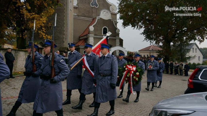 Pogrzeb policjanta w Tarnowskich Górach. Zginął tragicznie jadąc na służbę