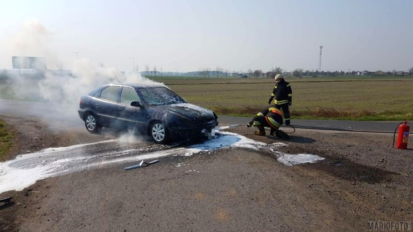 Kierowca citroena zjechał w boczną drogę i wezwał pomoc. Na...