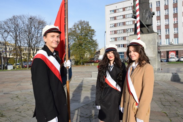 Chorzowska młodzież świętuje rocznicę odzyskania przez Polskę niepodległości