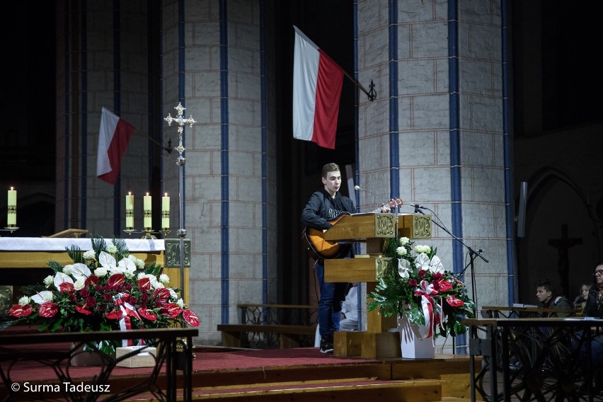 W stargardzkiej kolegiacie mariackiej o północy była msza św. w intencji pokoju 