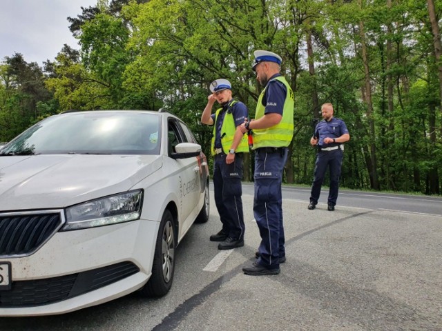 Akcja opolskiej policji na DK94. Nie obyło się bez mandatów, a kierowcy byli też szkoleni z pierwszej pomocy.