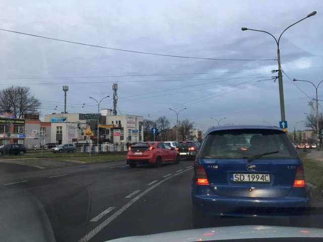 W Dąbrowie Górniczej doszło do potrącenia pieszego.