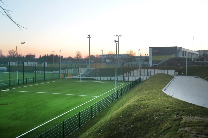 Nowy stadion w Szczecinie dla Stali i Olimpii już gotowy. ZDJĘCIA