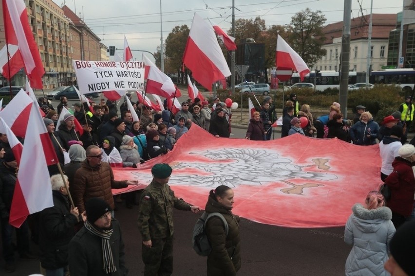 11 listopada. Tak wyglądał Szczeciński Marsz Niepodległości [ZDJĘCIA, WIDEO]