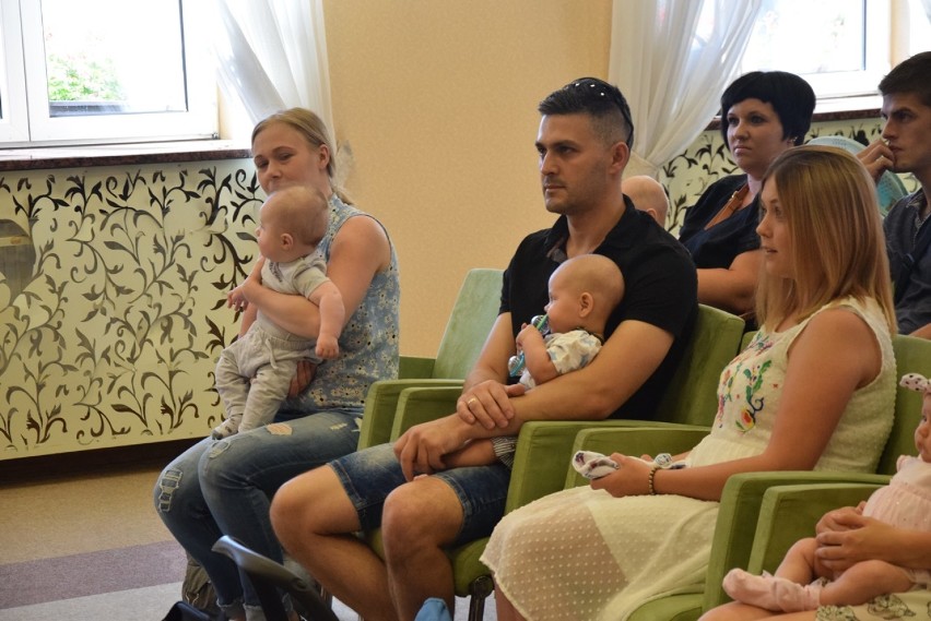 W ratuszu powitano najmłodszych mieszkańców Oleśnicy