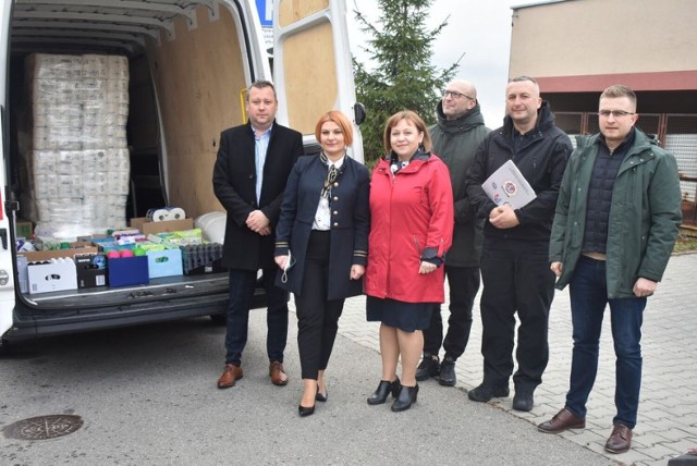 Środki higieniczne, płyn antybakteryjny i sprzęt AGD, w formie darów trafiły do Wojewódzkiego Szpitala w Przemyślu.
