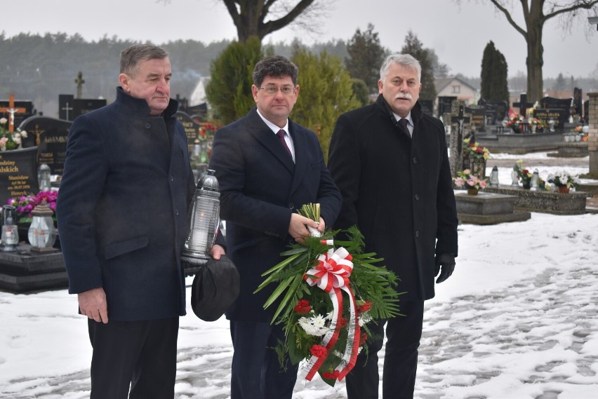 Władze gminy Gizałki w 160. rocznicę wybuchu powstania styczniowego oddali hołd poległym pod Rudą Wieczyńską