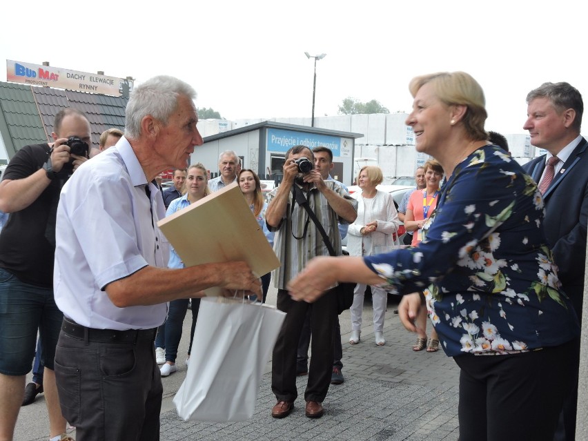 Otwarcie nowego marketu w Bielsku Podlaskim - Glazur zmienił się w Pszczółkę 