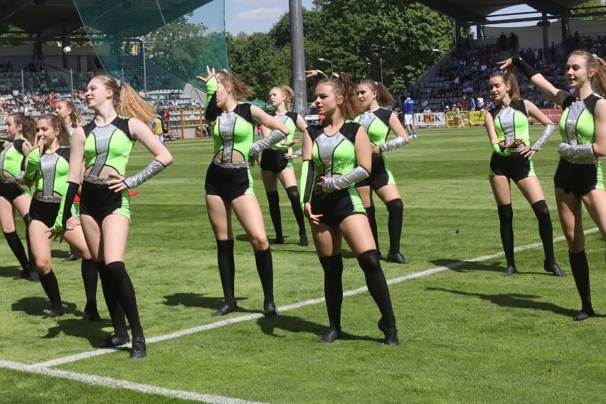 Miedź Legnica awansowała do Ekstraklasy, zobaczcie zdjęcia z fety na stadionie i w parku