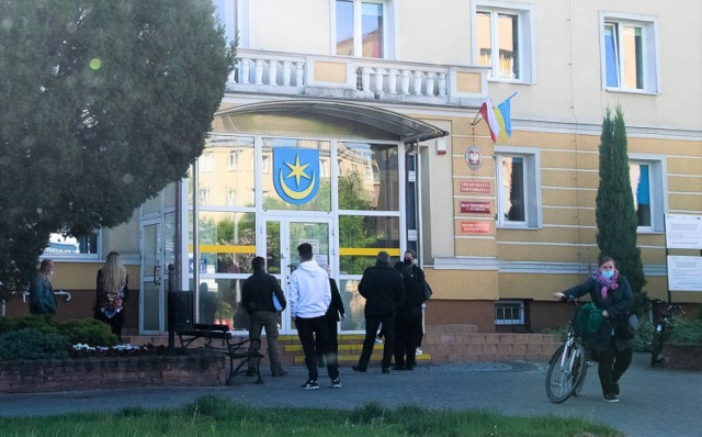 Od 15 czerwca nie trzeba będzie oczekiwać na wejście do budynku urzędu miasta przy ulicy Mickiewicza 7 w Tarnobrzegu.