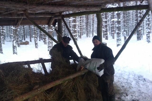 Na zdjęciu Jacek Dragun i Mariusz Kolter, podłowczy obwodu 109