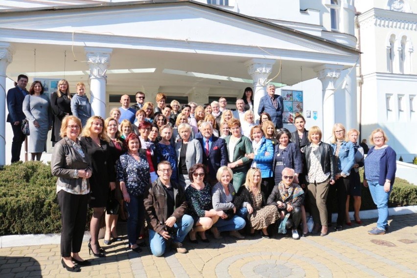 Przedstawiciele Powiatowego Centrum Pomocy Rodzinie w Pleszewie uhonorowani na ogólnopolskim forum