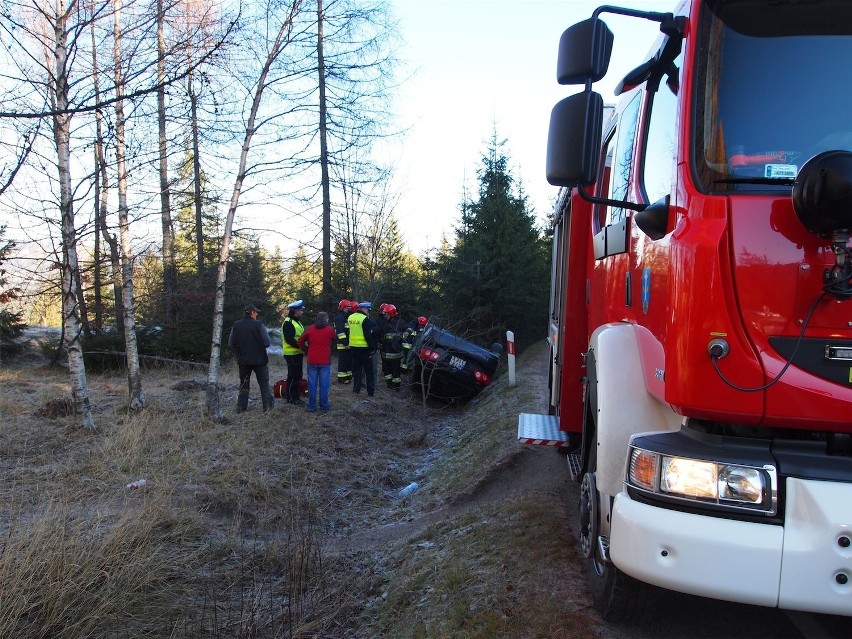 Kościelisko: dachowanie na śliskiej drodze