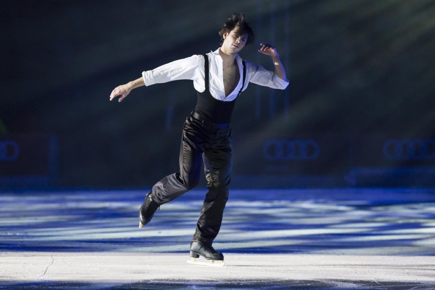 Kings on Ice. Popis łyżwiarskich umiejętności na Stadionie...