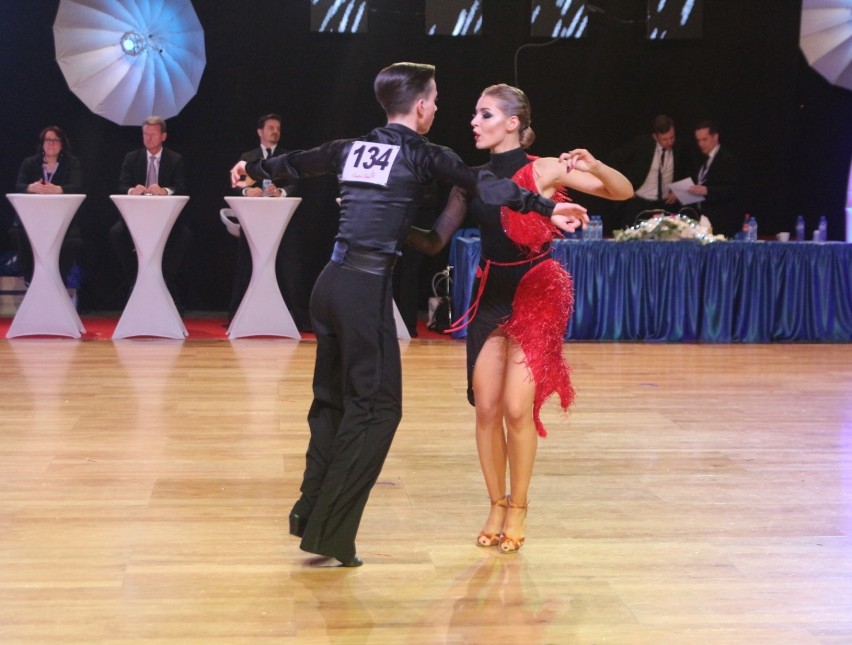 Taneczna gala z Iwoną Pavlović w hali MOSiR Rumia