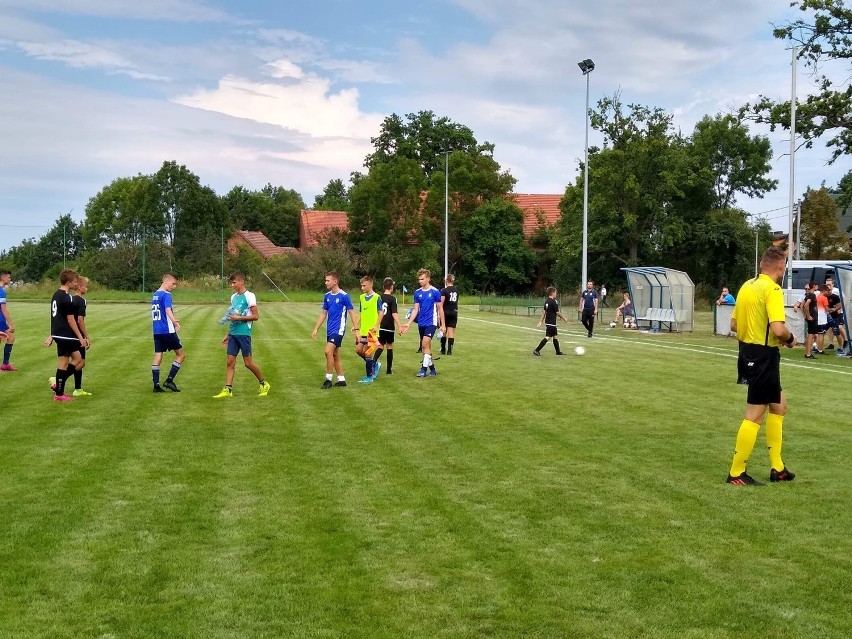 Młodzicy i trampkarze z Akademii Piłkarskiej Syców wygrywają w pięknym stylu