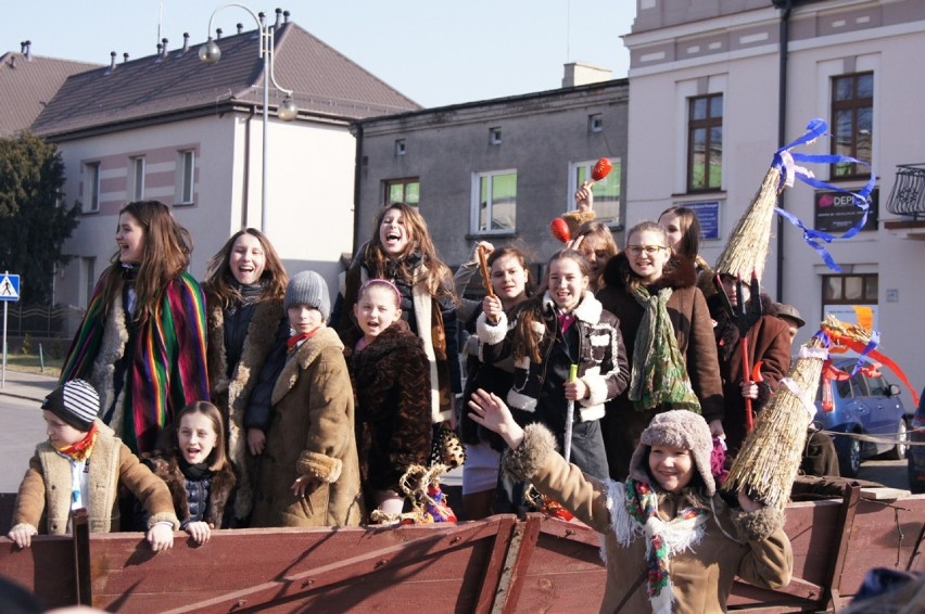 Zapusty Radomsko 2014: Barwny korowód na ulicach miasta i...