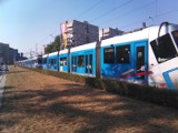 Przez awarię jednego, w korku utknęło 40 tramwajów na ul. Legnickiej (ZDJĘCIA)