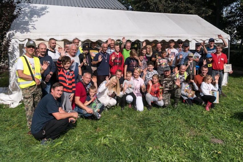 Zawody wędkarskie dla młodzieży w Koninie