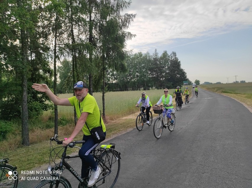 Ponad 40 śmiałków pielgrzymowało rowerowo z Charłupi Małej...