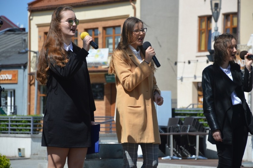 W Bełchatowie odbył się happening z okazji 15. rocznicy...