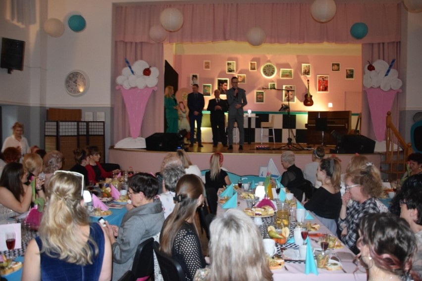 Dzień Kobiet w Domu Kultury w Maszewie Lęborskim. To była zabawa! [WIDEO]