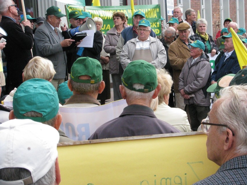 Członkowie Polskiego Związku Działkowców protestowali w obronie ogrodów działkowych. Zdjęcia