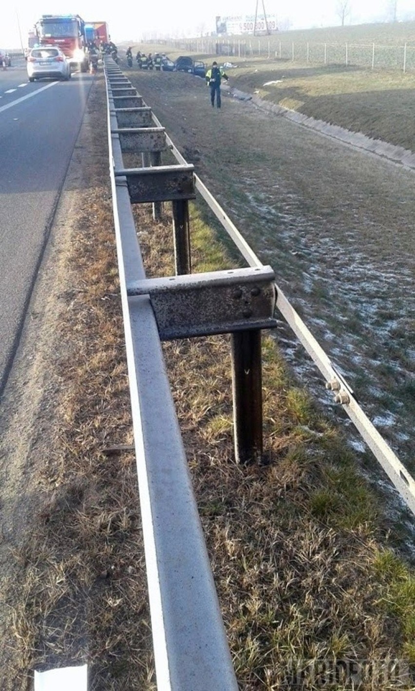 Według wstępnych ustaleń policjantów, kobieta kierująca...