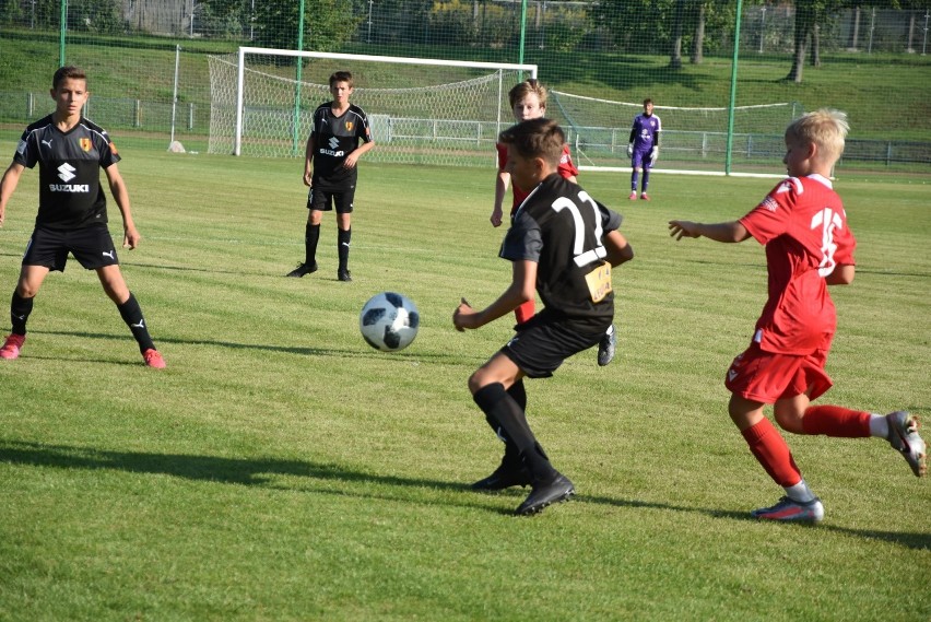 Piłkarze KKP Korona Kielce po dobrym meczu zremisowali z Wisłą Kraków 1:1 w Centralnej Lidze Juniorów do 15 lat [ZDJĘCIA, WIDEO]