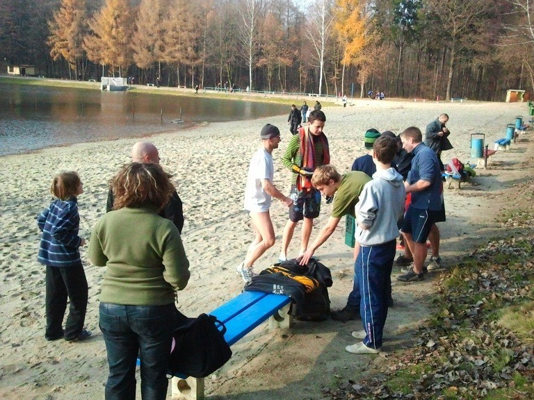 Brr... jak zimno! Morsy się kąpią 77 ZDJĘĆ