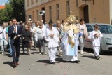 Procesja odpustowa w Chełmnie. Wierni przeszli w niedzielę w procesji wokół fary. Zdjęcia