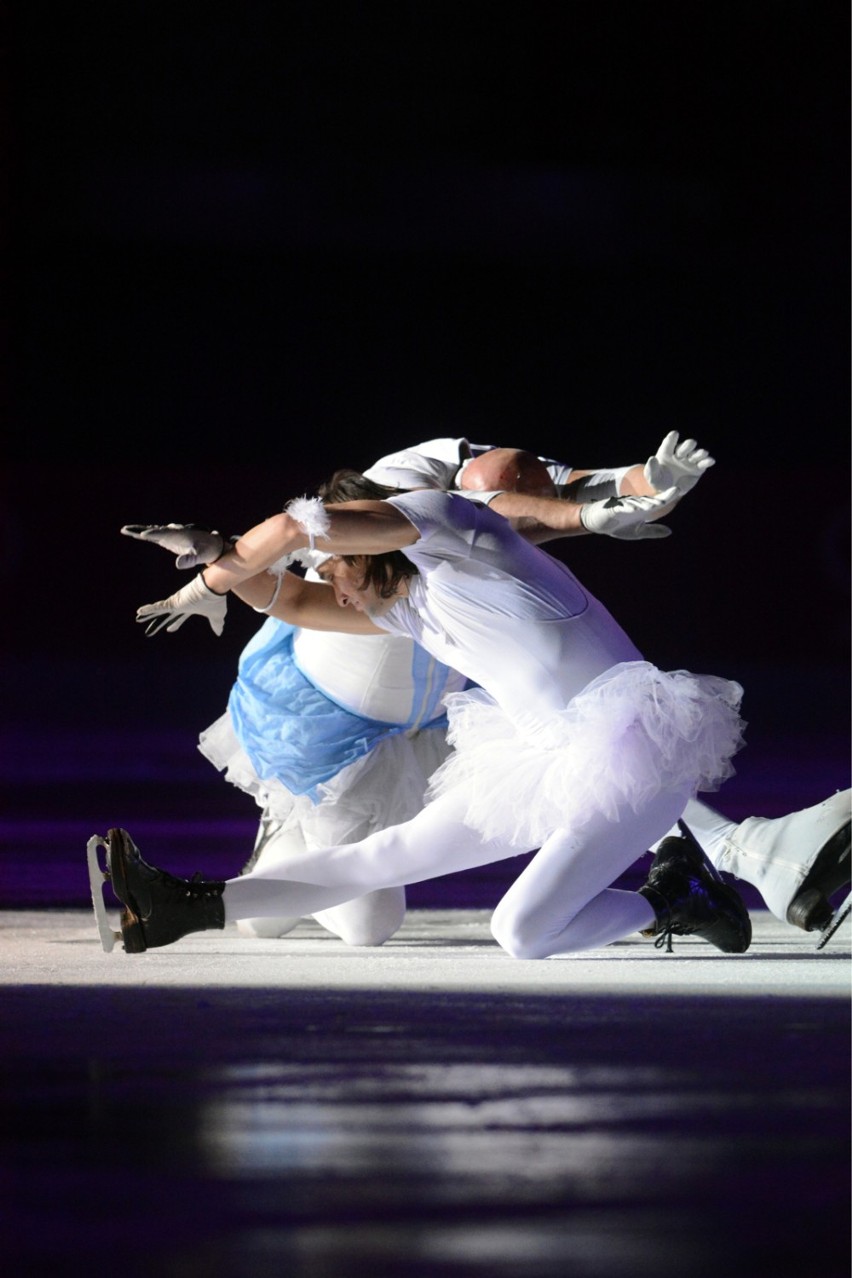 Kings on Ice. Popis łyżwiarskich umiejętności na Stadionie...