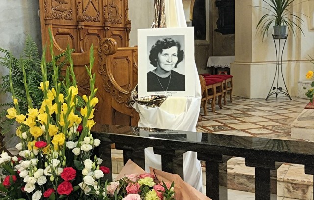 W kościele Wniebowzięcia Najświętszej Maryi Panny w Oświęcimiu odbyła się uroczystość przyznania pośmiertnie Złotego Krzyża Małopolski Antoninie Małysiak, katechetce, która uczyła kilka pokoleń oświęcimian