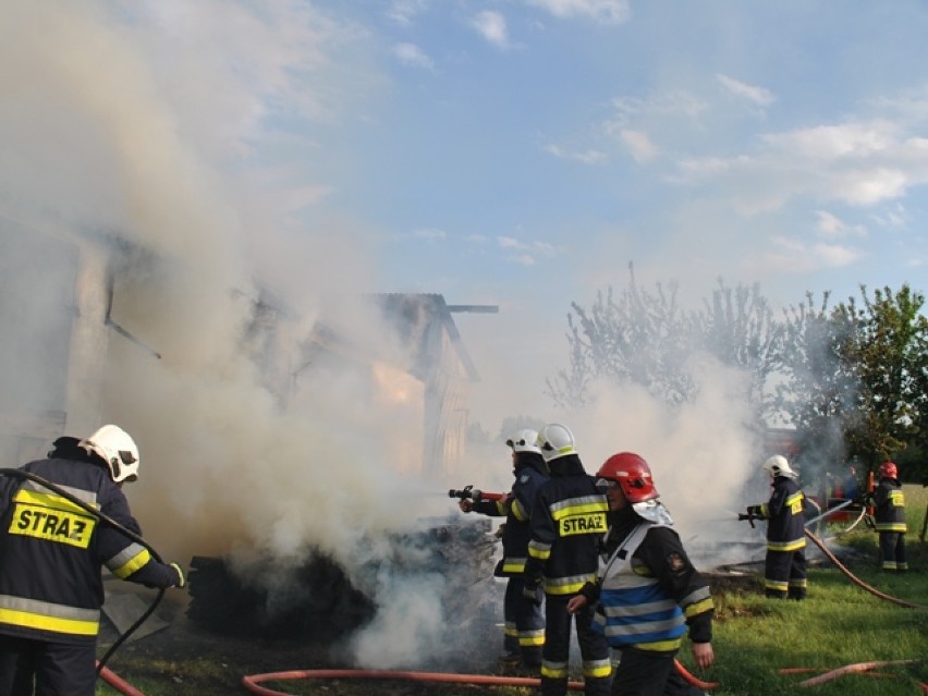 Pożar stodoły w miejscowości Jaroszyn Kolonia