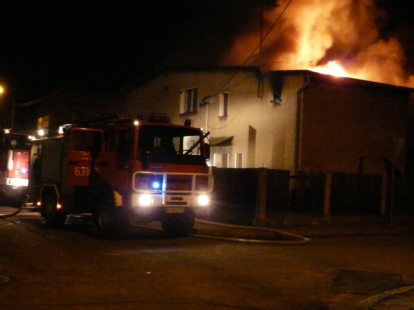 PILNE: Pożar domu w centrum Miasteczka Śląskiego