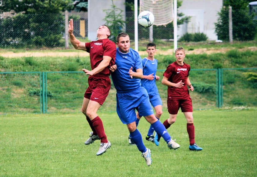 Orzeł Łowyń godnie pożegnał się z kibicami. Sękowo rozbite [ZDJĘCIA]