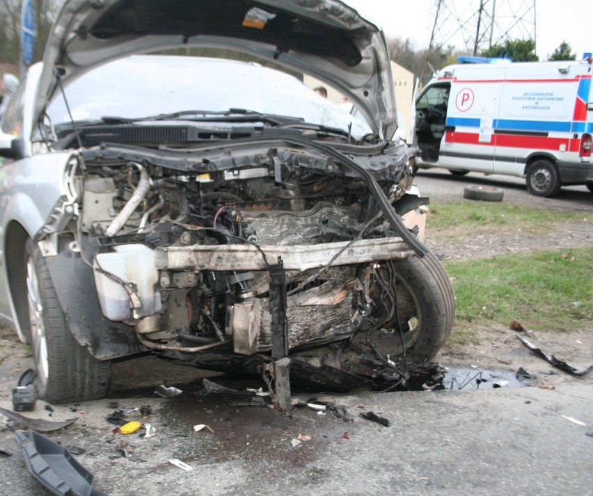Groźny wypadek na DW 908 w Miasteczku Śląskim