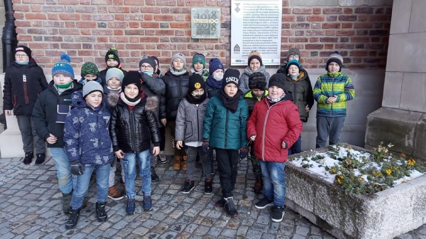 Wycieczka uczniów z PSP nr 1 w Grodkowie.