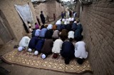 Wyznawcy islamu rozpoczęli Ramadan - miesięczny post 