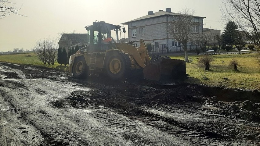 Droga w gm. Wola Krzysztoporska nie nadaje się do...