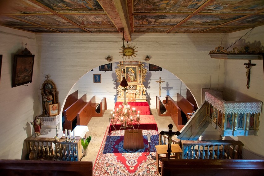 Wnętrze kościoła w Zalesiu