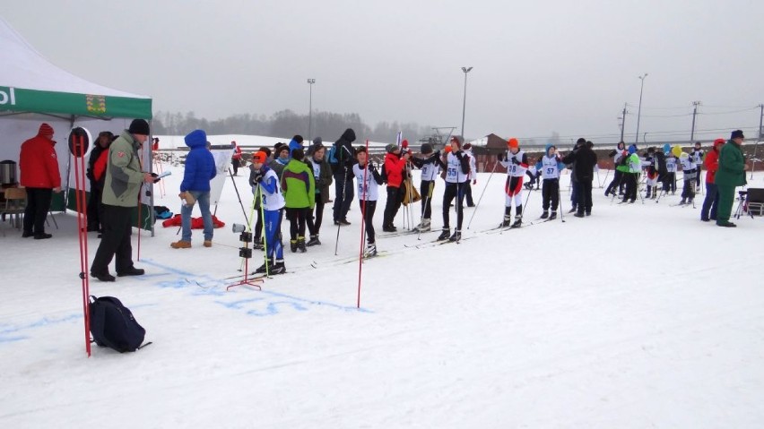 180 zawodników w biegach narciarskich w WOSiR Szelment [ZDJĘCIA]