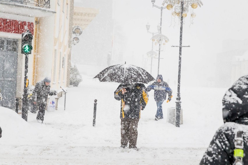 Ależ śnieżyca w Białymstoku! Oto prawdziwa zimę (dużo zdjęć) 