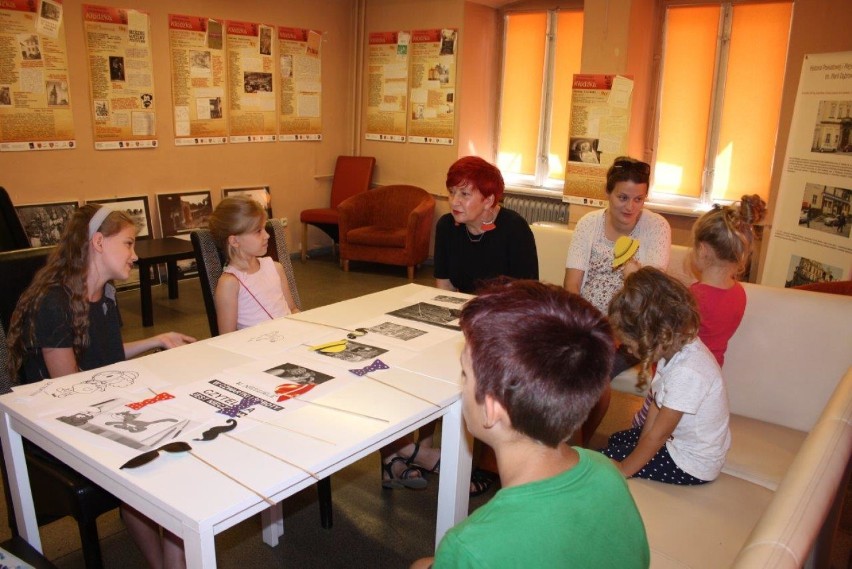 W kłodzkiej bibliotece bawili się w detektywa fałszywych wiadomości 