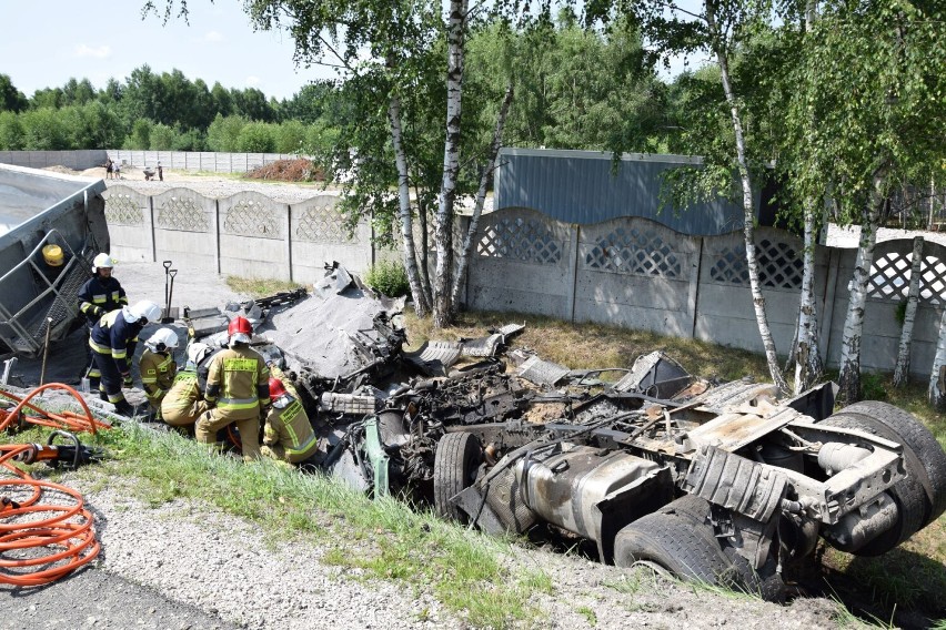 Wypadek w miejscowości Grębiszew. Autem osobowym podróżowała...