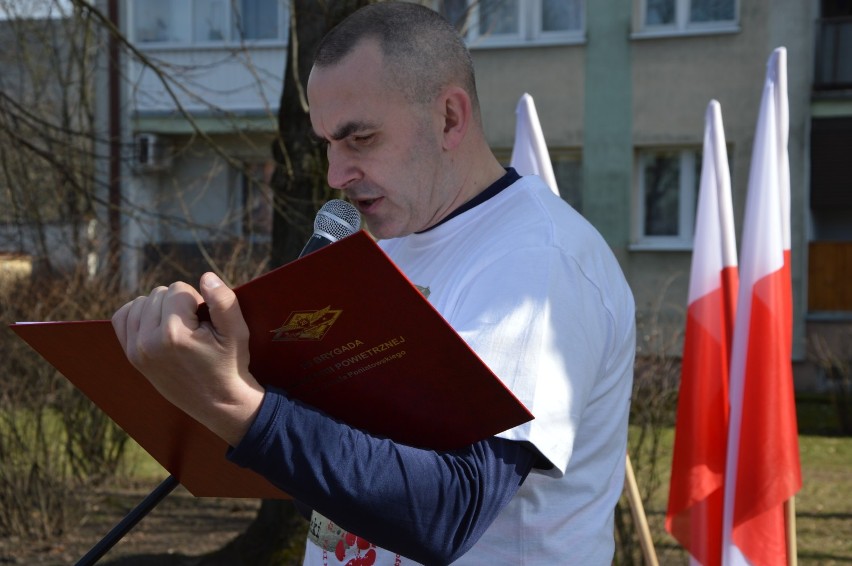 Obchody Narodowej Dnia Pamięci Żołnierzy Wyklętych w Tomaszowie. Bieg Wilczym Tropem [ZDJĘCIA, FILM]